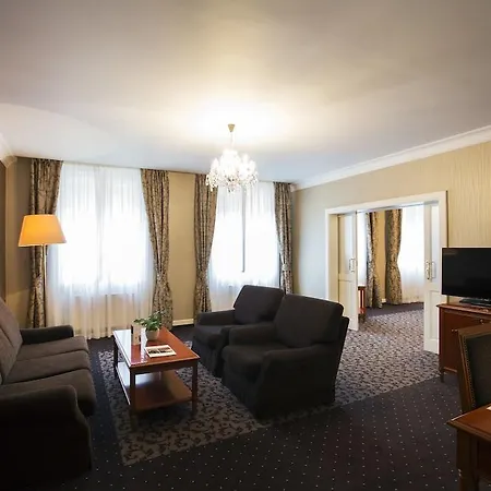 Grandhotel Pupp Szálloda 5*