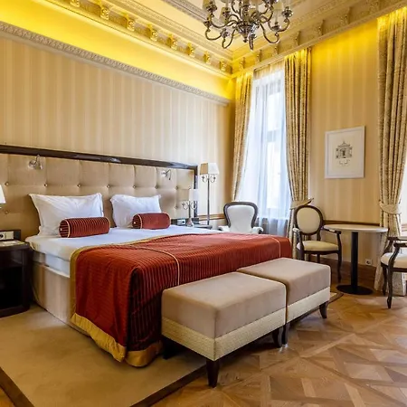 Grandhotel Pupp Szálloda 5*