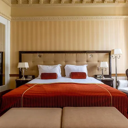 Szálloda Grandhotel Pupp 5*