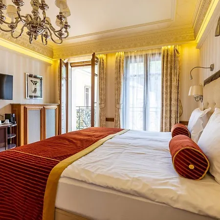 Szálloda Grandhotel Pupp 5*