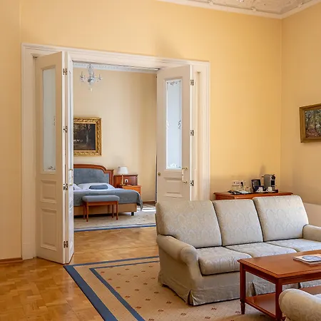 Szálloda Grandhotel Pupp 5*
