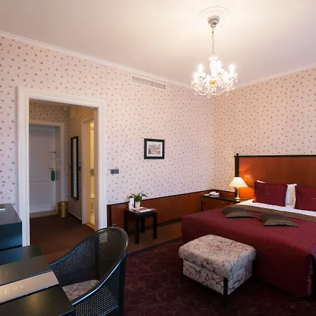Szálloda Grandhotel Pupp 5*