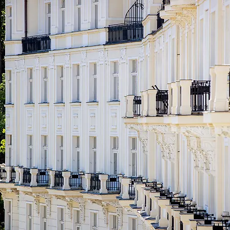 Hotel Grandhotel Pupp 5*